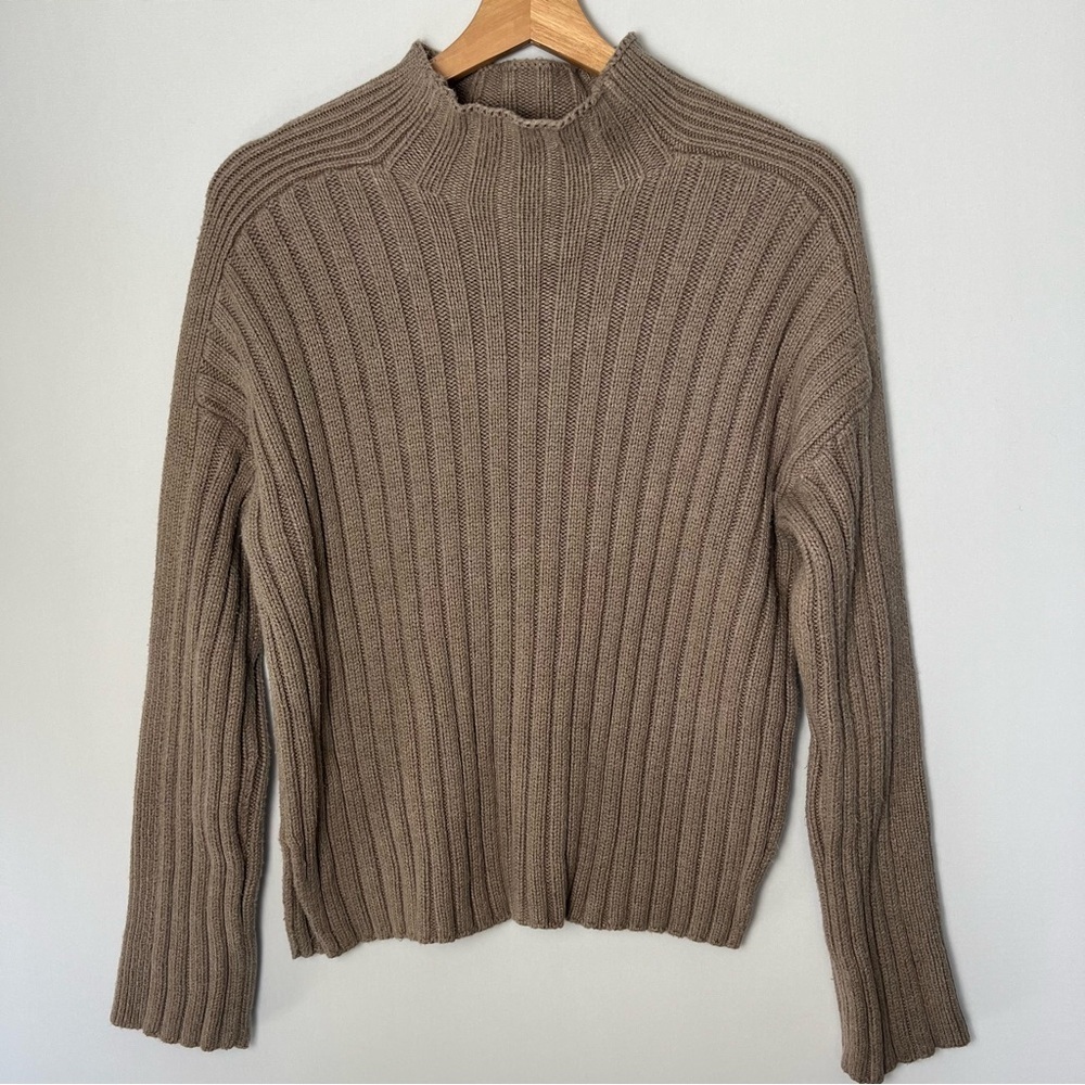 Abercrombie & Fitch Ribbed Cable Knit Mock Neck Long Sleeve Sweater XS Tan Beige - Picture 1 of 8